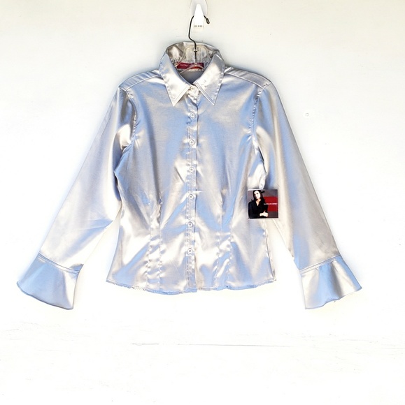 Gloria Vanderbilt Tops - Gloria Vanderbilt Satin Button Down Top Silver P/S